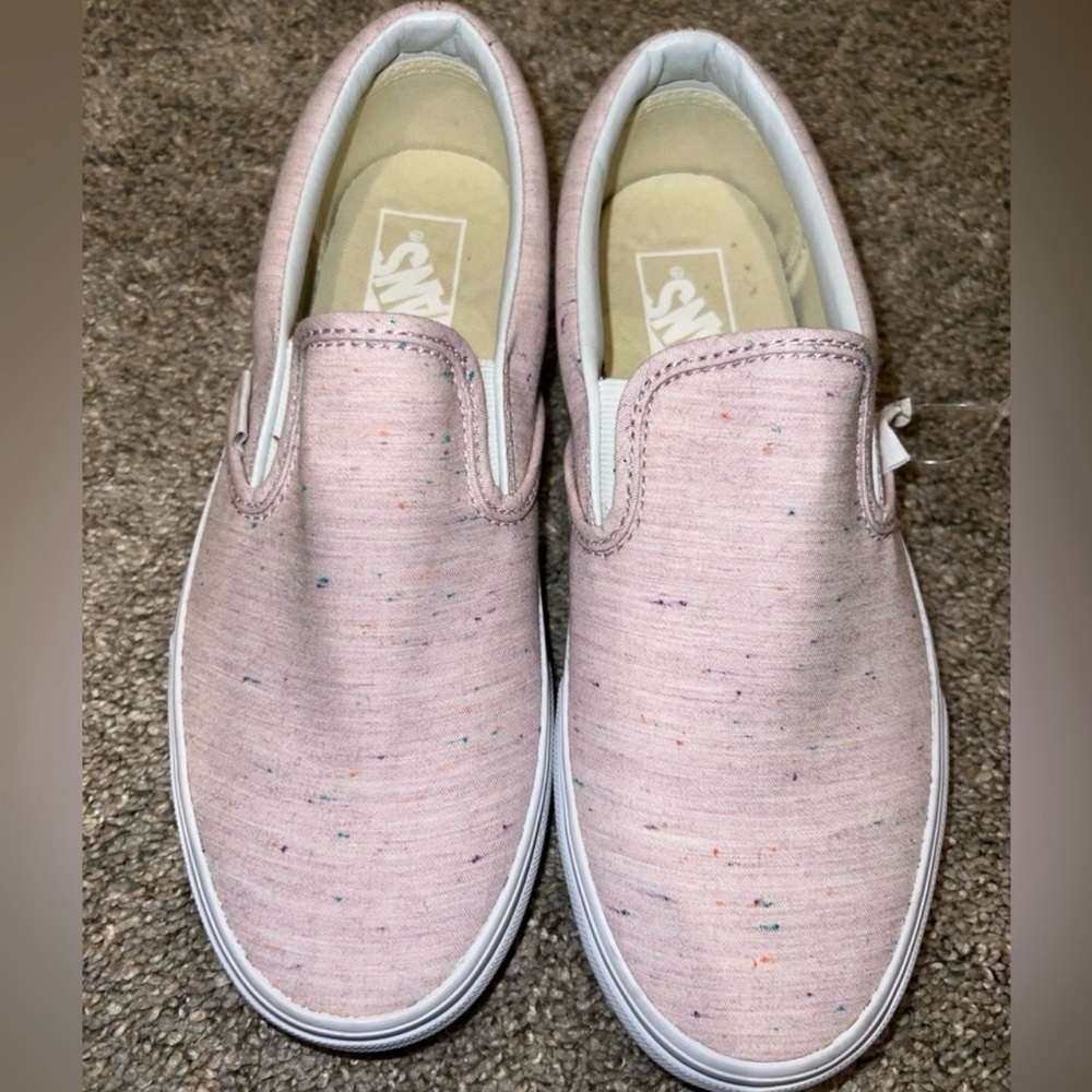 NWOT Women’s Pink Vans size 6.5